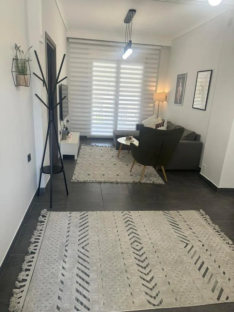 Apartment M Peraía