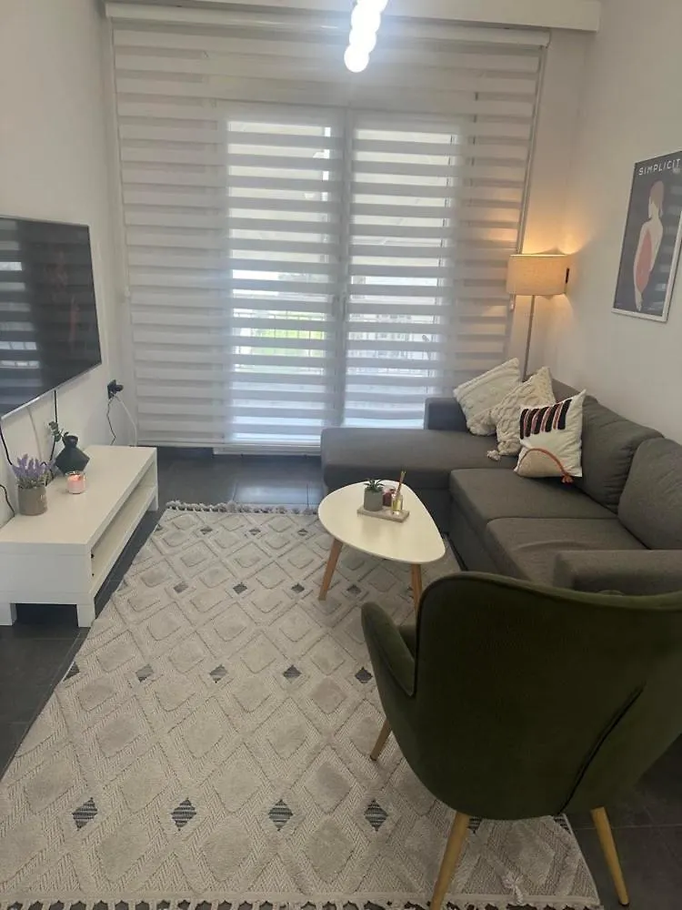 Apartment M Peraía اليونان
